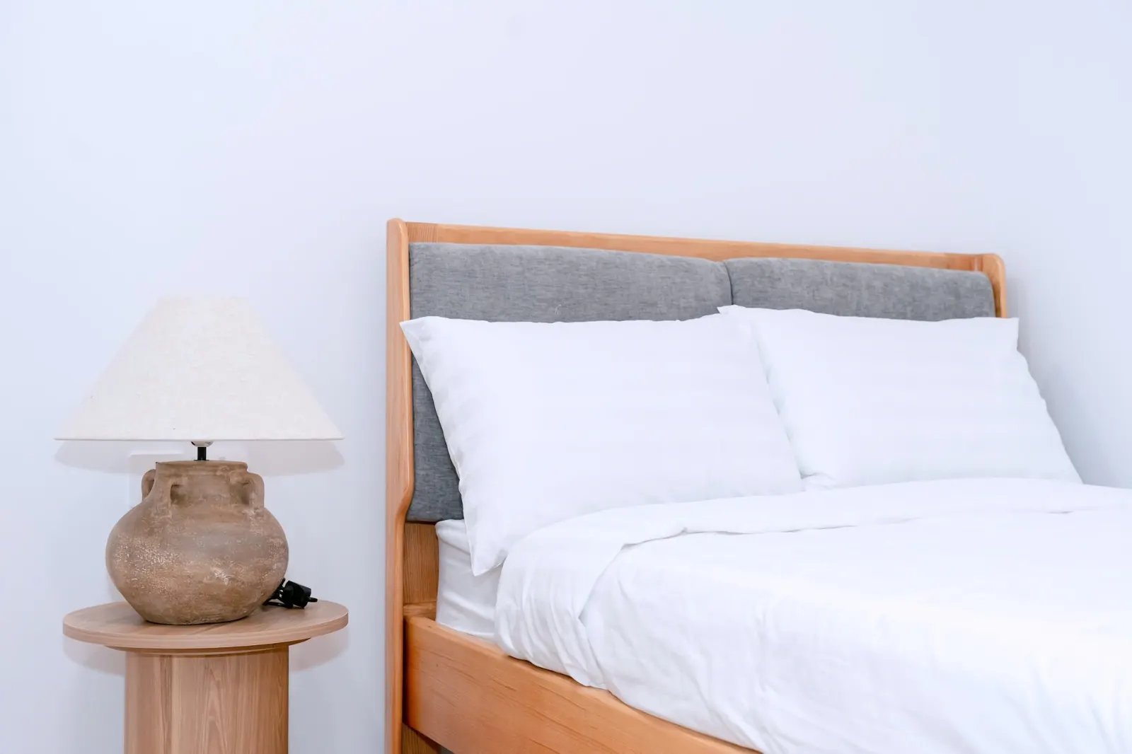 Căn 2 ngủ thường tầng trung hanaluxestay-apartment-01